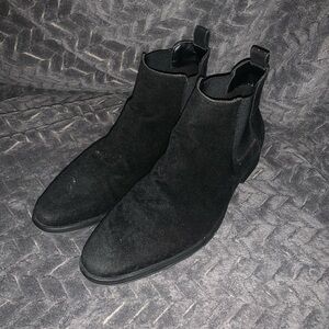 Black suede Chelsea boots